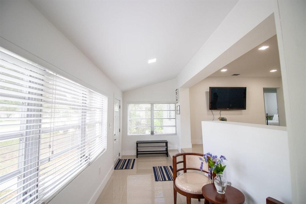 لايك نيو ميامي سبرينجز فاميلي هوم غرفة