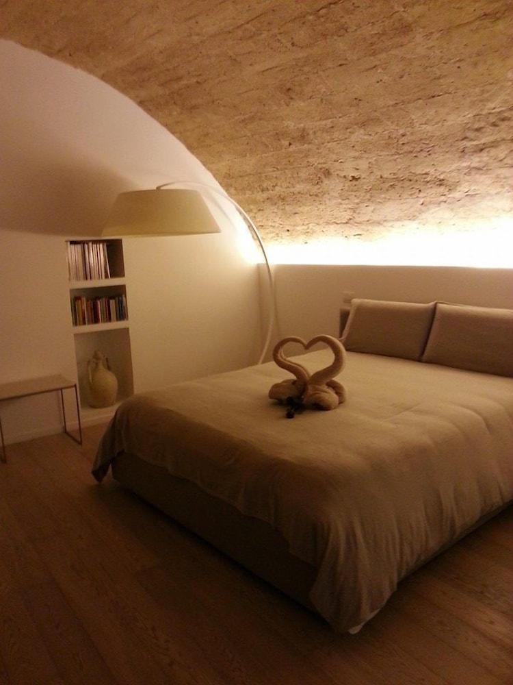 لا جنوسترا بد آند بريكفاست