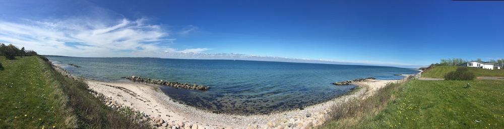 بيتش فرونت أبارتمنت د ي 2 بد رومز، فري باركينج الشاطئ