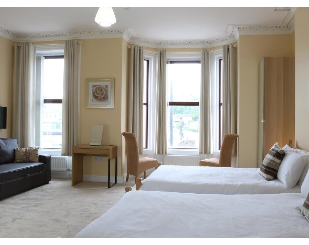 بريدج بيد آند بريكفاست