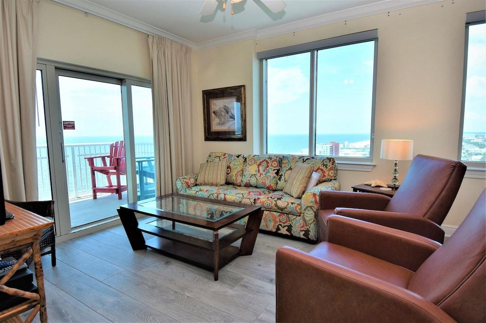 Crystal Tower 1409 by Bender Vacation Rentals
