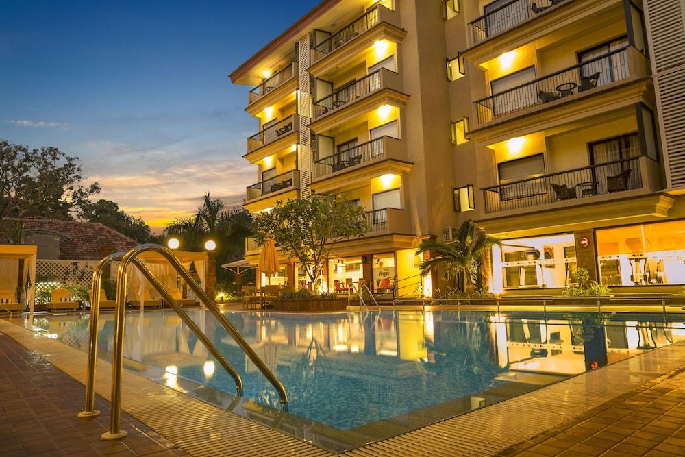 Deltin Suites Outdoor Pool