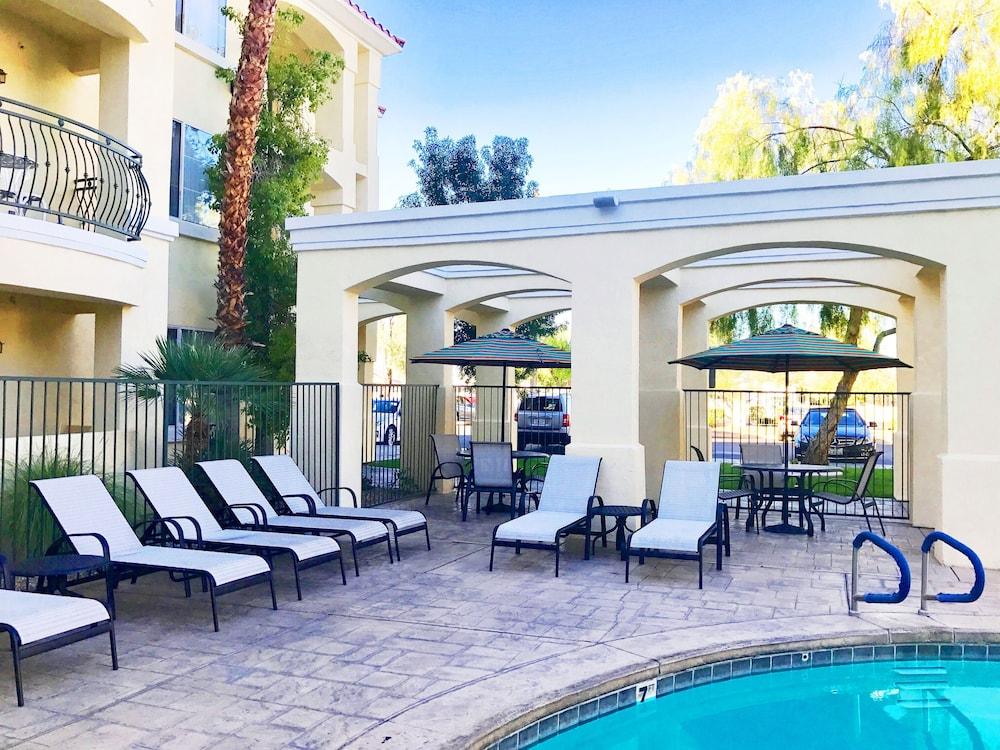 Club De Soleil All-Suite Resort Featured Image