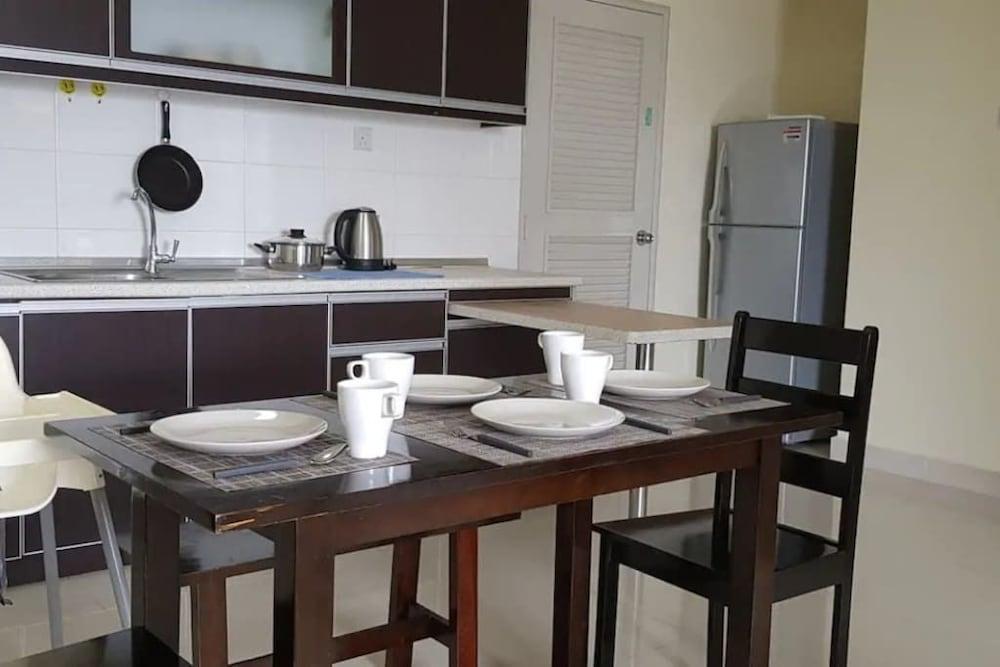 Setia Walk R2 Block by SYNC In-Room Dining