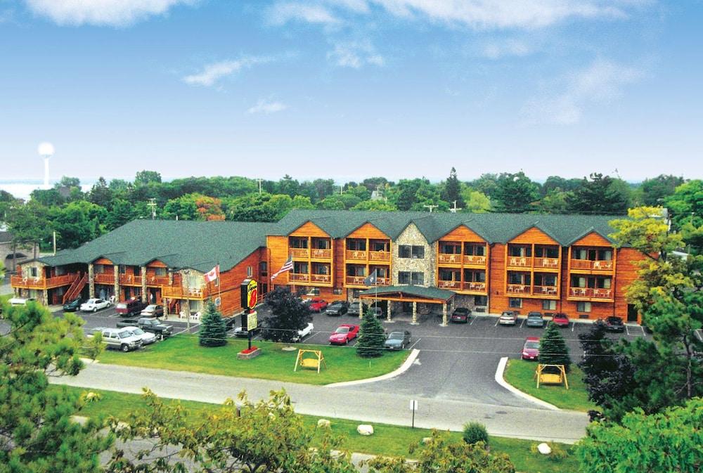 سوبر 8 باي ويندام بريدجفيو أوف ماكيناو سيتي الصورة الأساسية