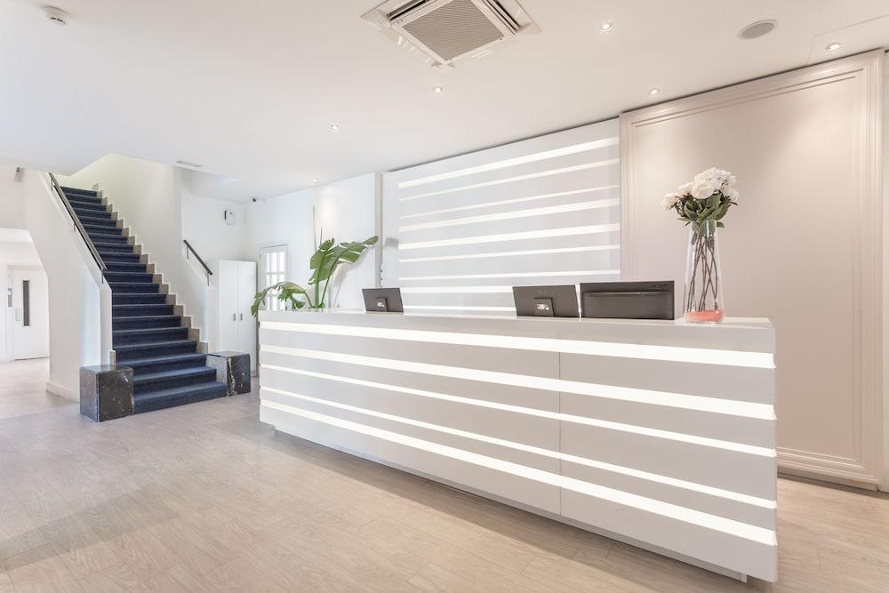 FERGUS Style Soller Beach Reception