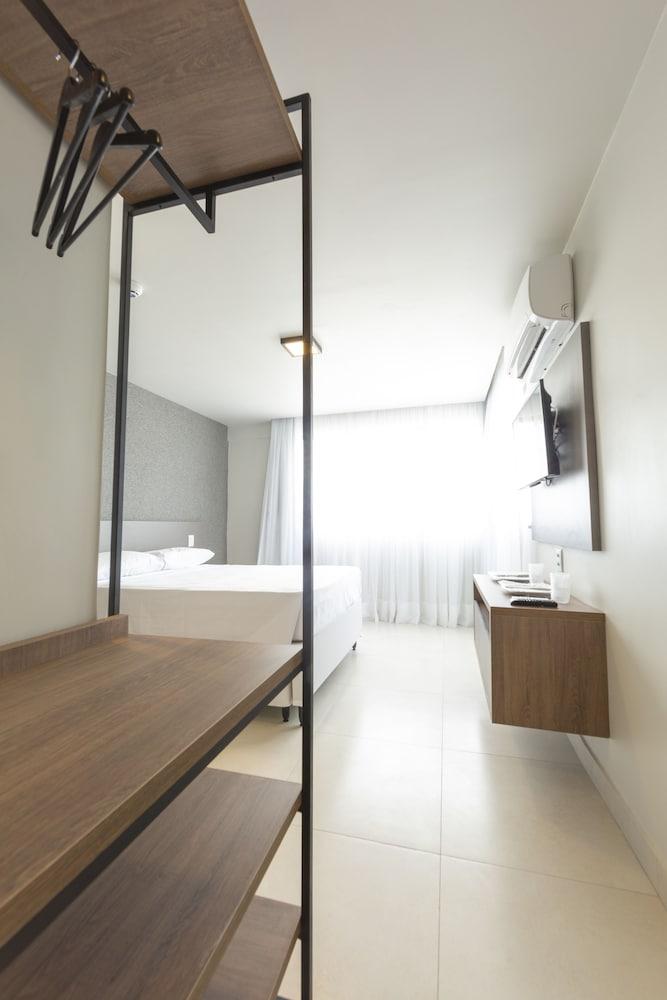 آرت هومز كوبوجو بونتا نيجرا سي فيستا غرفة