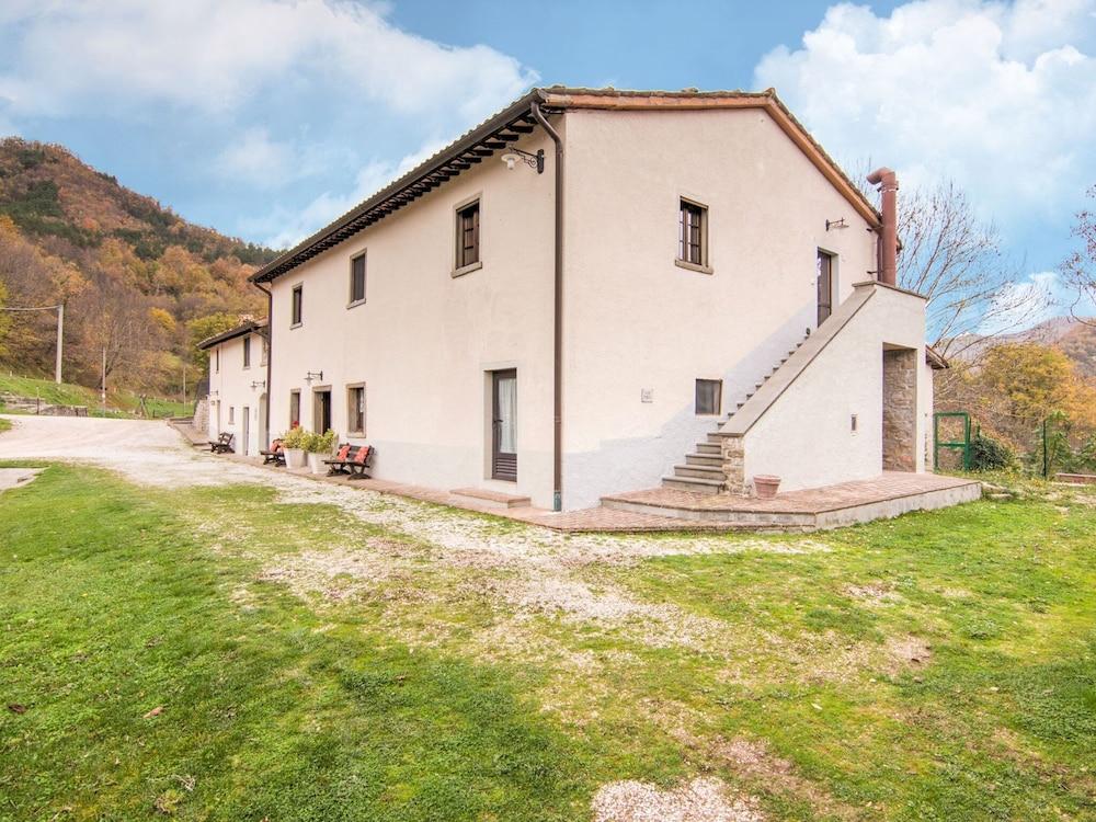 Inviting Apartment in Borgo Pace Amidst Hills Exterior