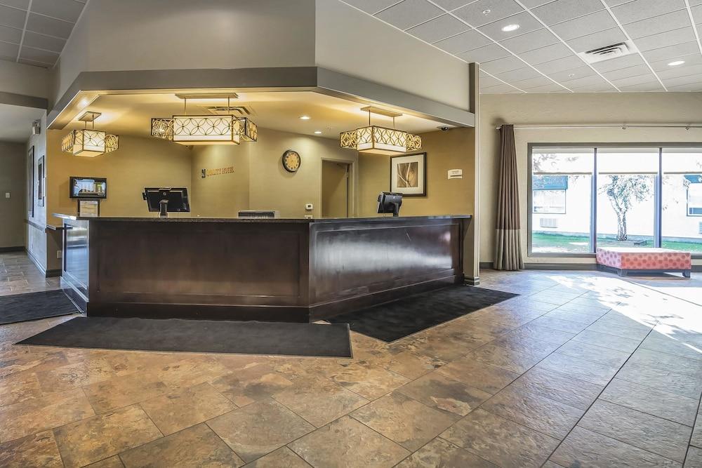 كواليتي هوتل آند كونفرنس سنتر الردهة