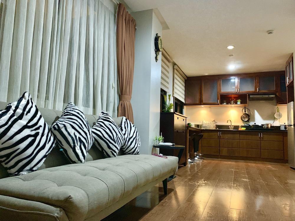 Spacious 1 BR Unit in AppleOne Ayala Featured Image