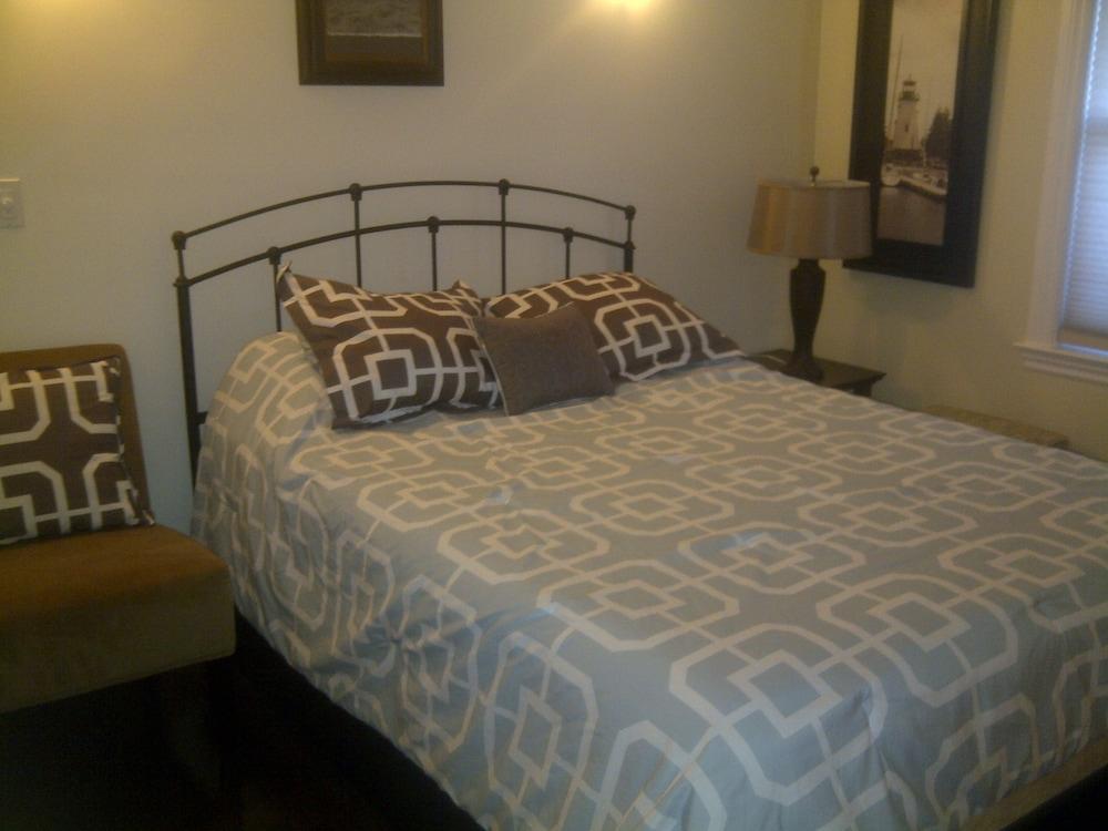 Work Play Suites Room