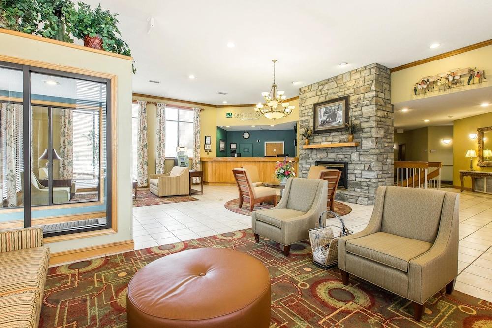 كواليتي إن تشيروكي ريفرسايد الردهة