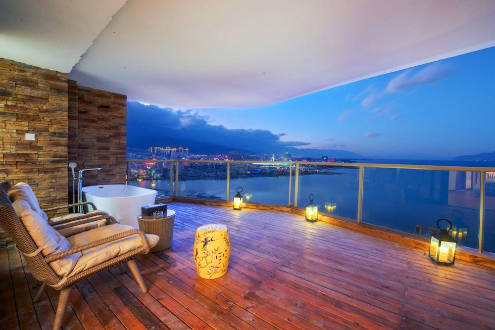 سكاي ليني سيفيو هوليداي إن دالي