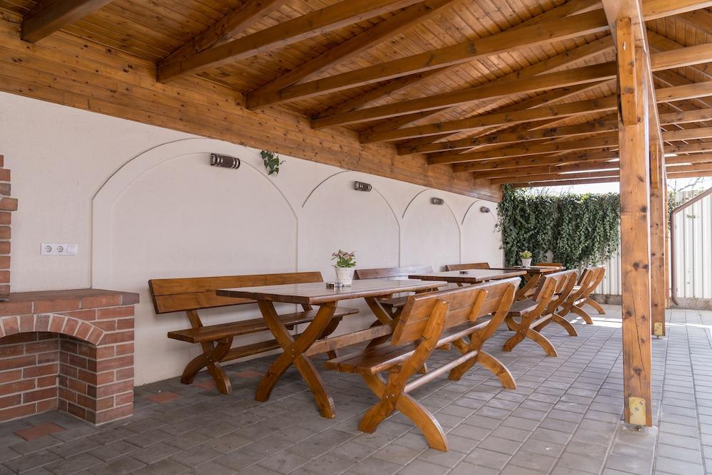 بينسيونيا ترانسيلفانيا المنطقة الخارجية