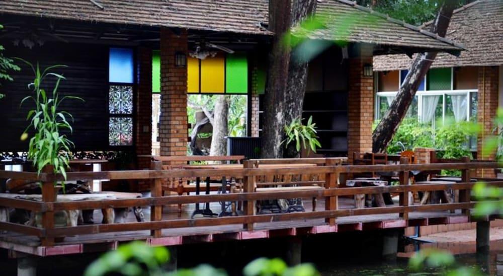 ذا جراند جامجوري ريزورت لامفون المنطقة الخارجية