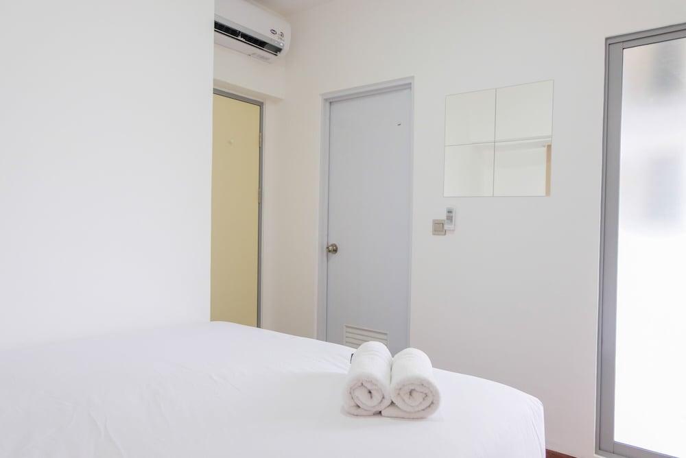 مود ن ن ي بد روم أبارتمنت إم تاون ريزيدنس نير ساماريكون مول سيربونج غرفة