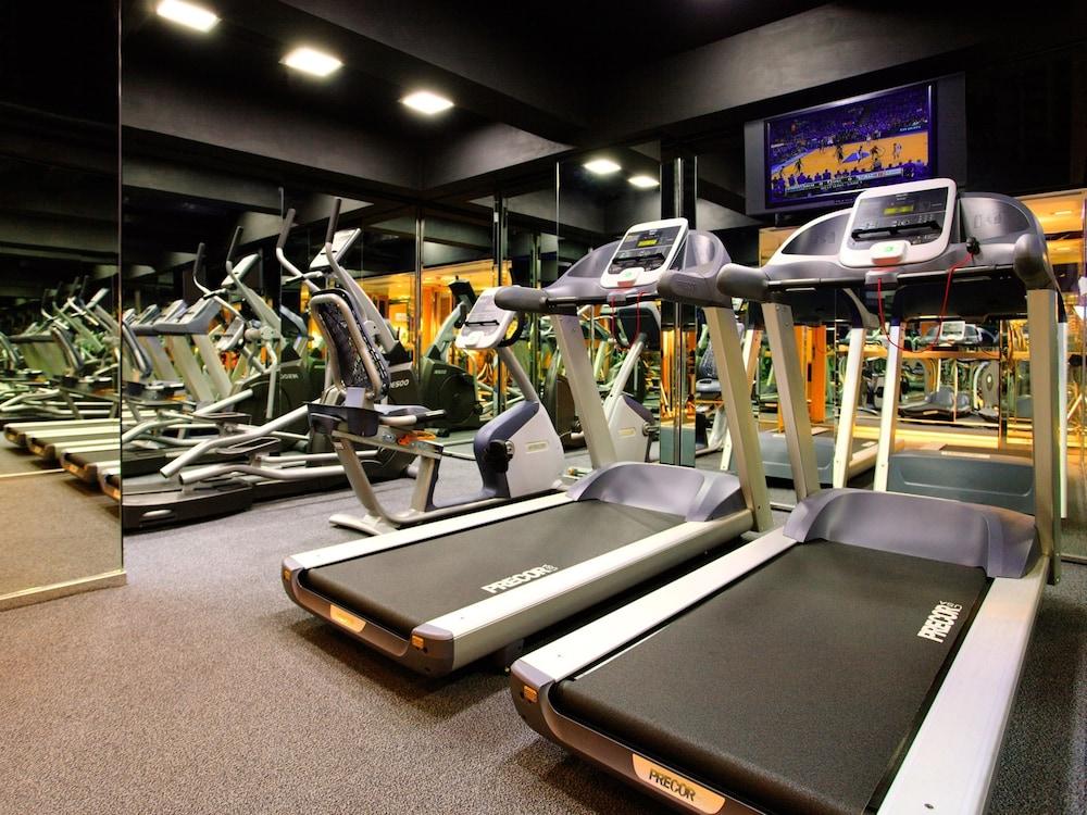 كيو غرين هوتل وانتشاي إتش كي صالة الألعاب الرياضية