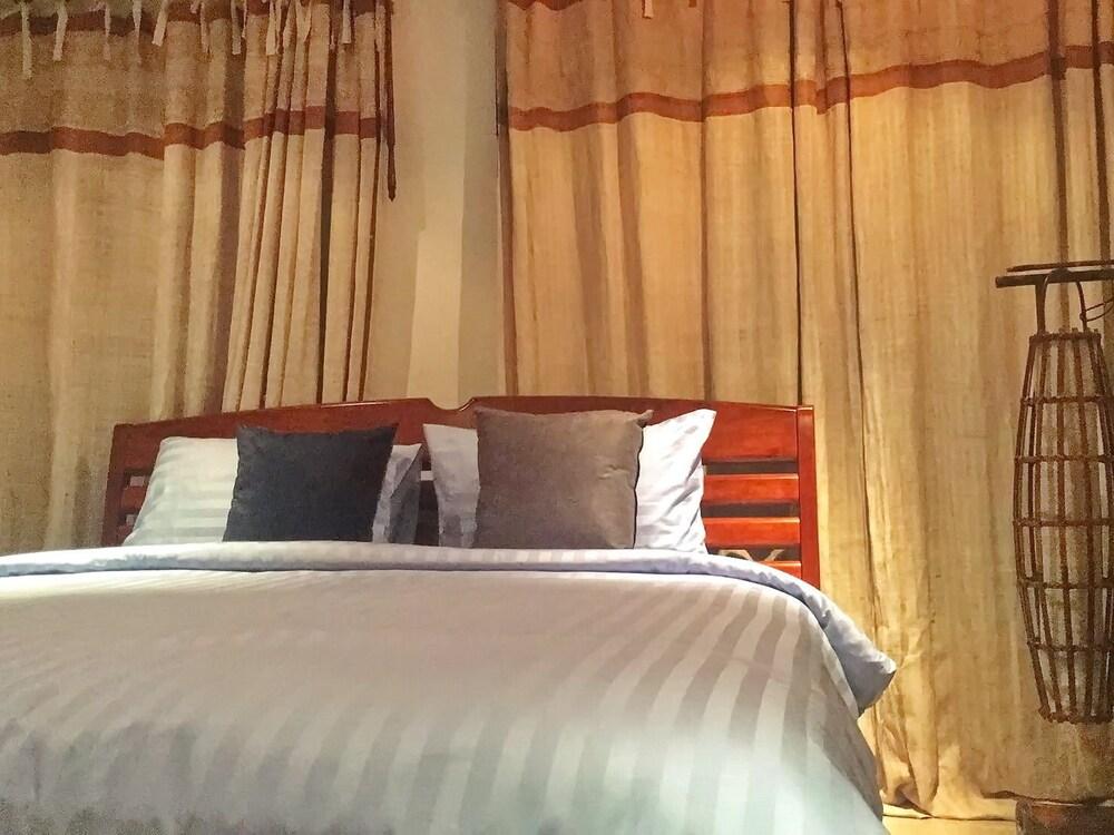 هونجتشاوفا فيلا ويذ بول الصورة الأساسية