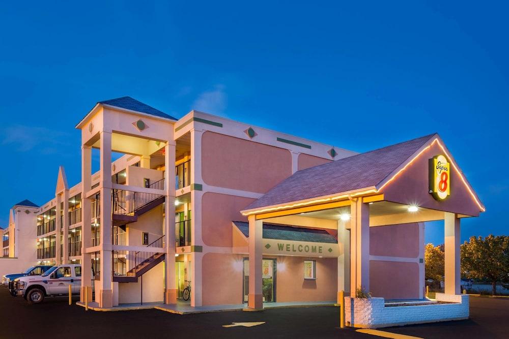 سوبر 8 باي ويندام أشلاند/ريتشموند