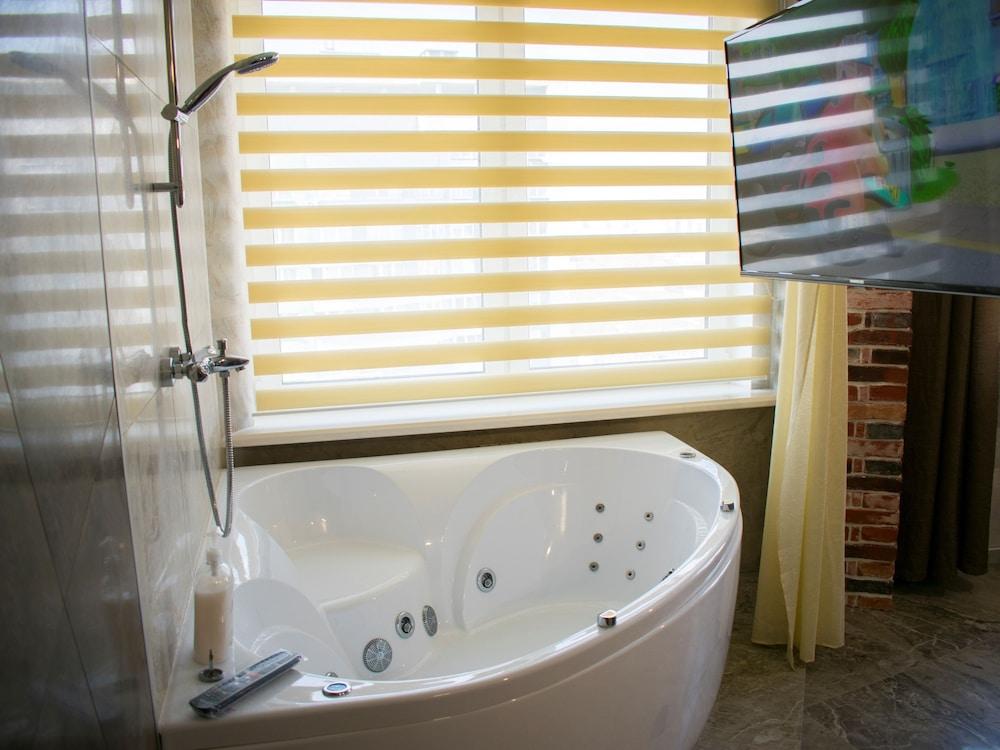 هوت توب فيب سمارت أبارت هوتل