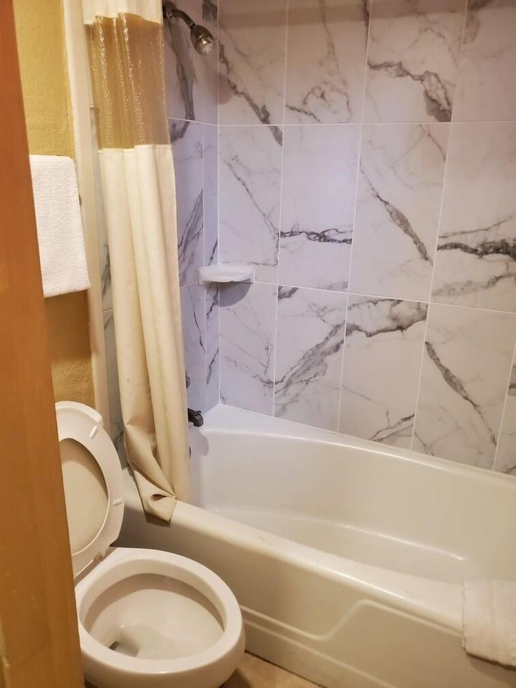 Trailway Motel Room