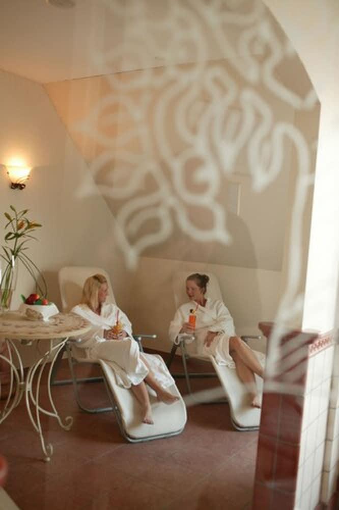 رينج هوتل أبل باوم نادي صحي