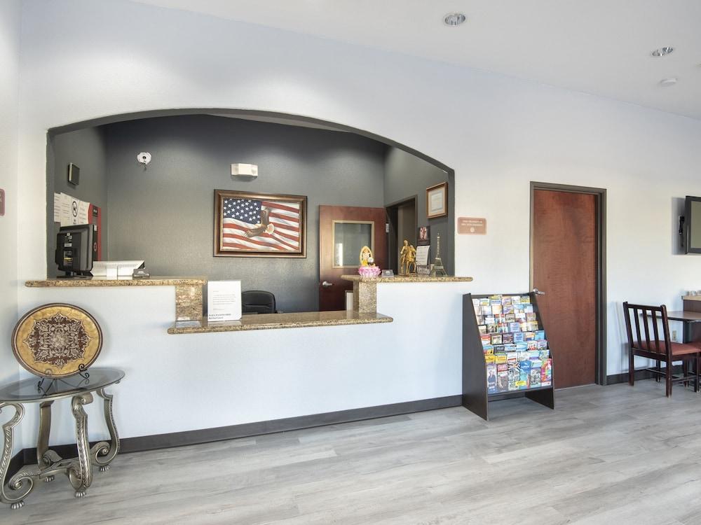 أو واي أو تاون هاوس كلوت ليك جاكسن منطقة الاستقبال