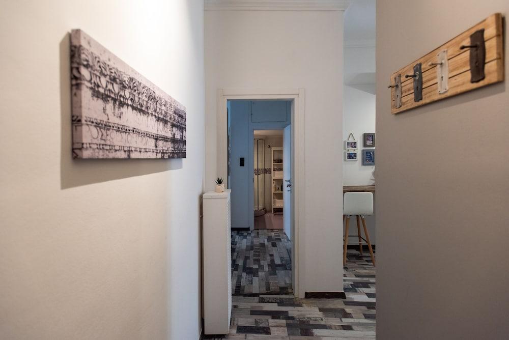 بوي آرك لوفينج أثينا تفاصيل الفندق من الداخل