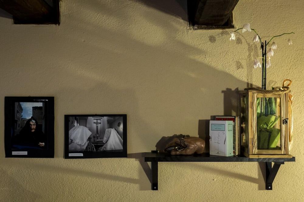 Albergo Diffuso Quaglietta Interior Detail
