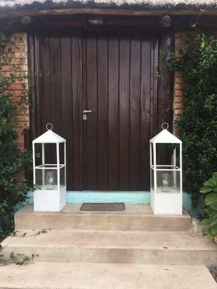 كاباناس لا ميزون كلوب دي كامبو تفاصيل الفندق من الخارج