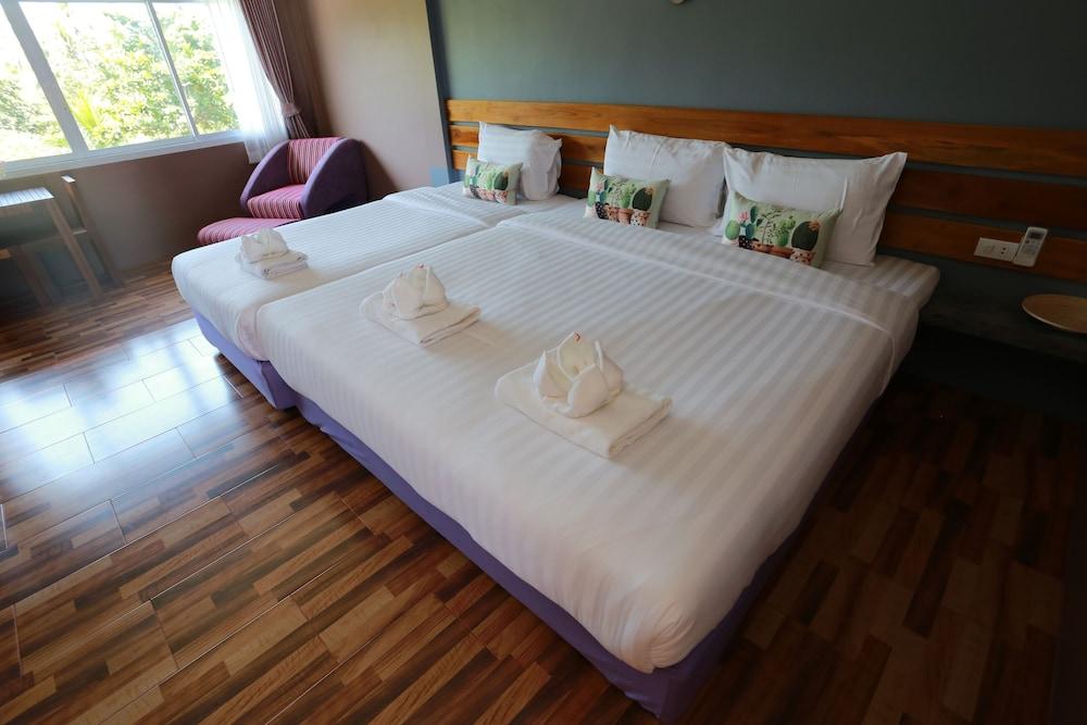 Greenery Resort Koh Tao Room