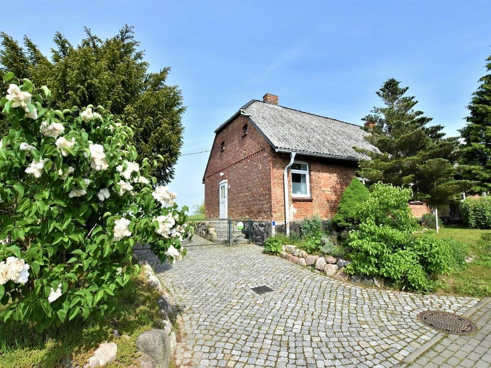 Charming Holiday Home in Am Salzhaff With Terrace