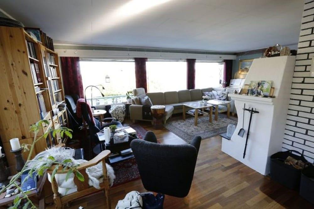 سولفيري هوليداي هوم فاردوسفايين غرفة معيشة