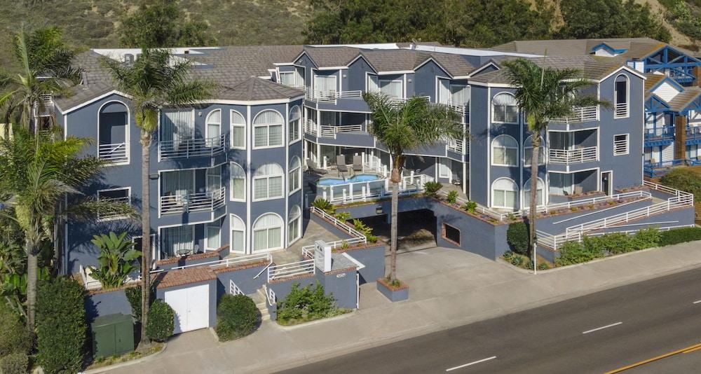 بيتش فرونت إن آند سويتس آت دانا بوينت المنطقة الخارجية