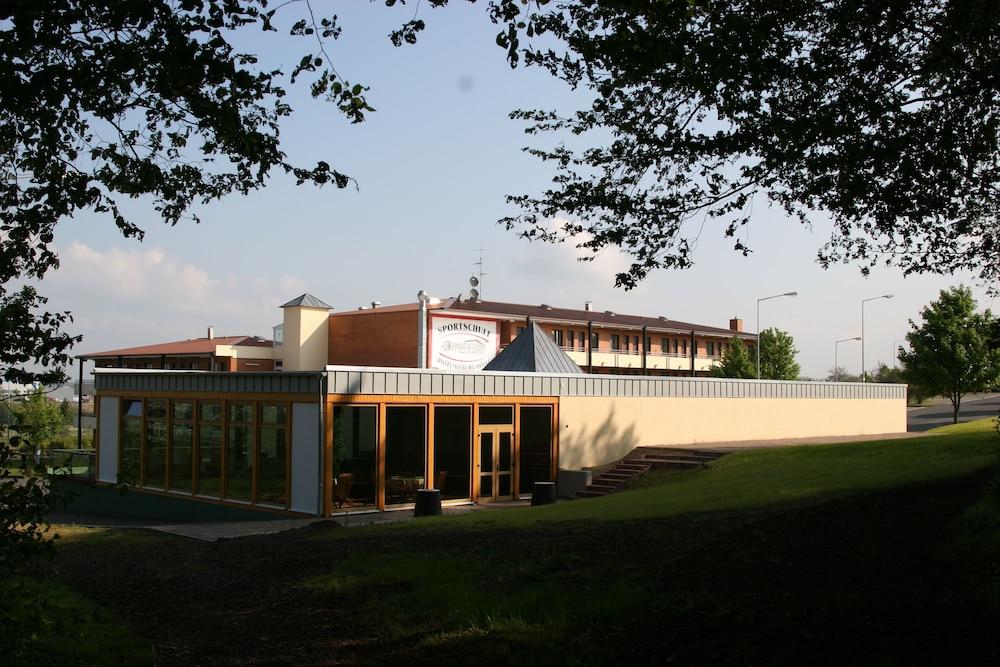 سبورت بارك هوتل