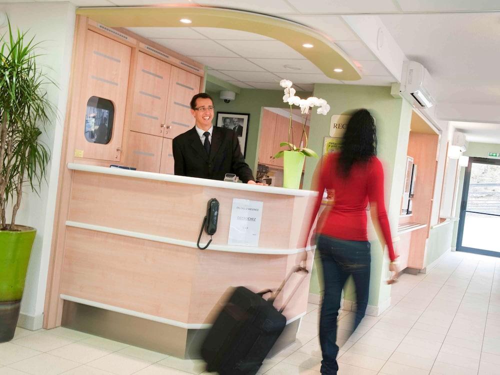ibis budget Bourges Exterior