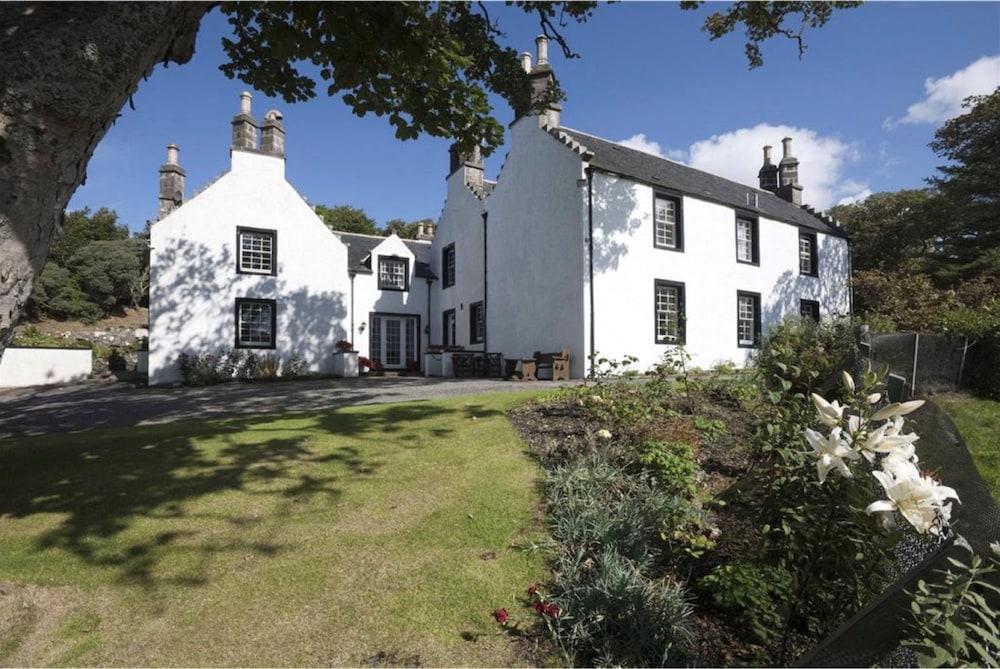 سكوري لودج بد آند بريكفاست آند جاردنز