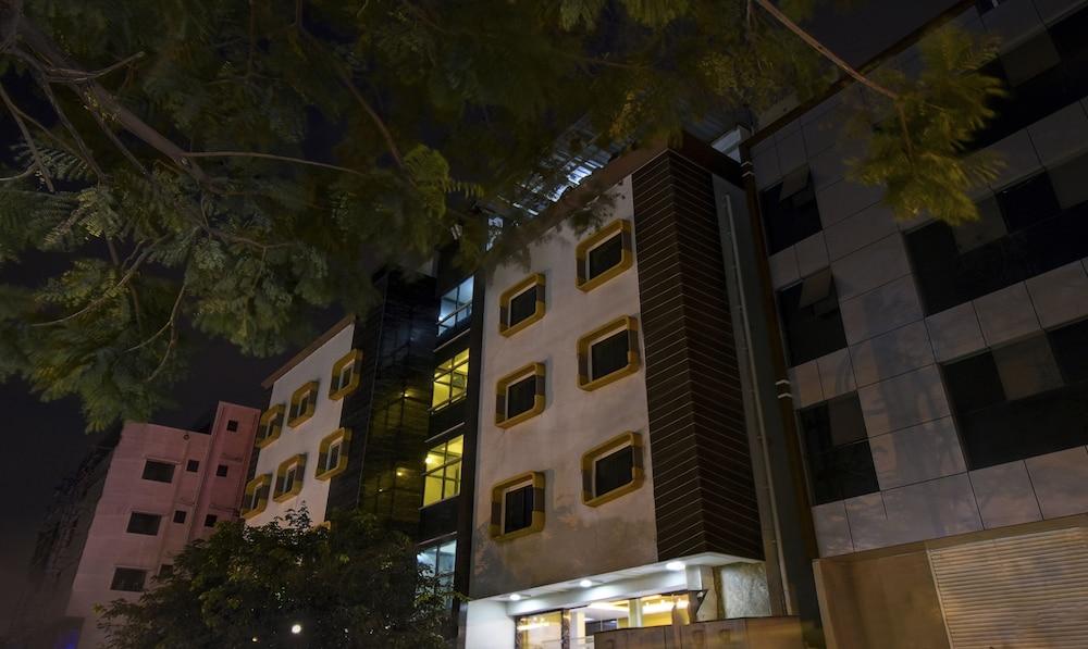 Treebo Primeland Suites, Mailasandra Exterior