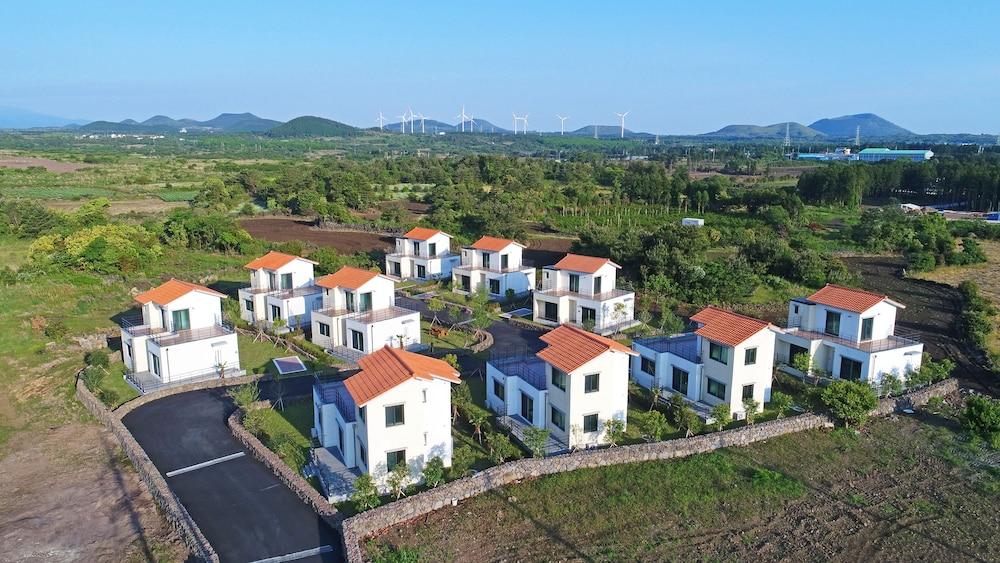 Dream in Jeju Exterior