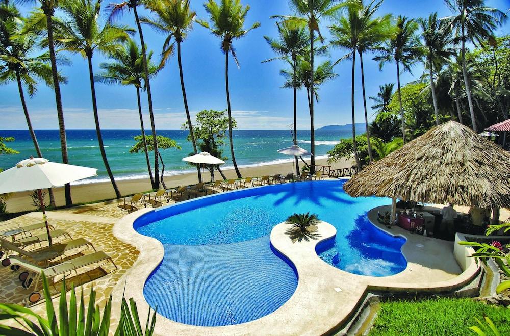 Tango Mar Beachfront Boutique Hotel & Villas