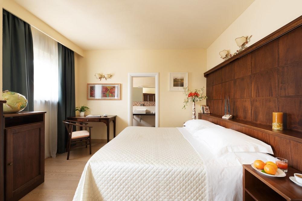 Hotel Corsignano Room