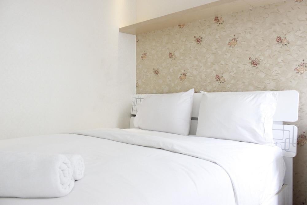 Simply 1BR Gateway Pasteur Apartment Room