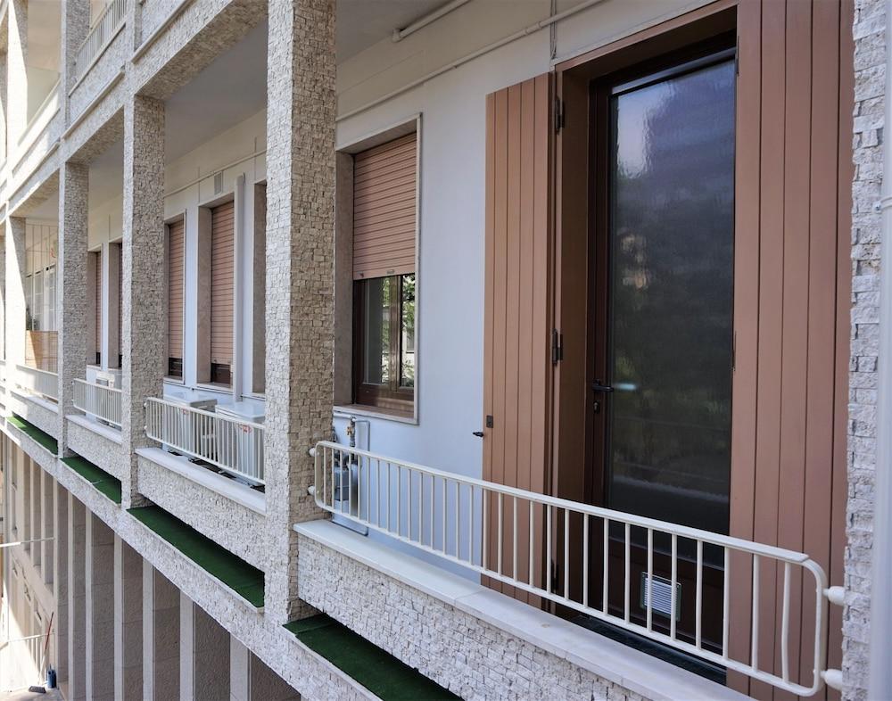 S.Ambrogio Square Exterior detail