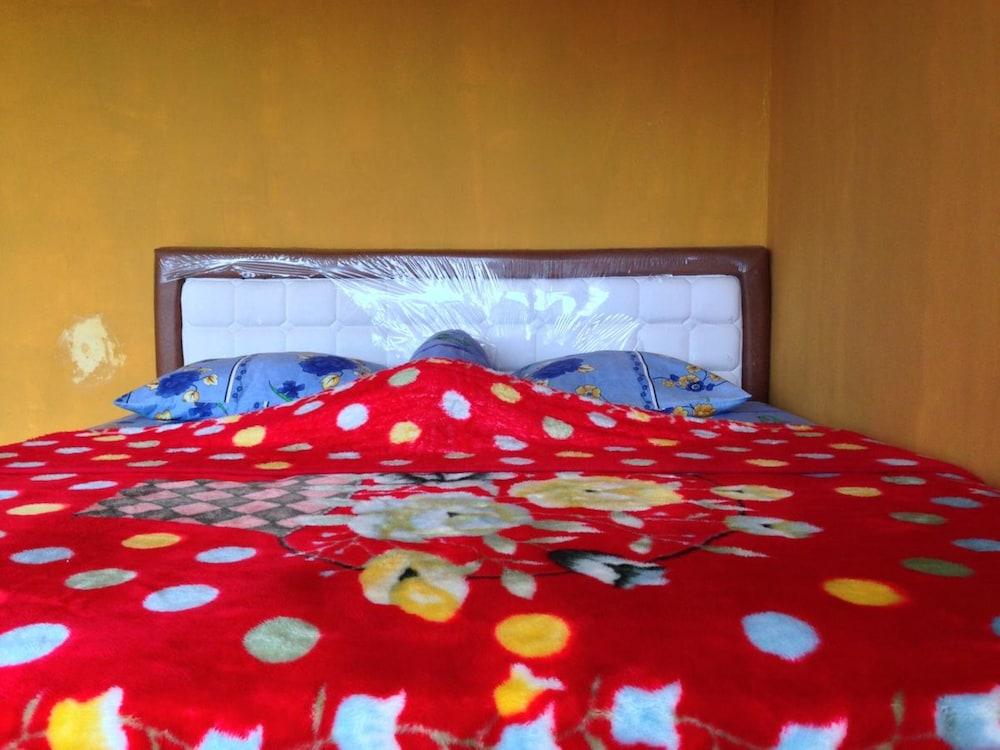 Tuk Tuk View Inn Room
