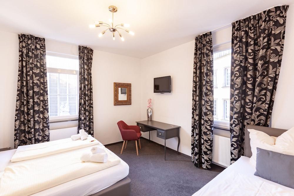 براو هوتل بون