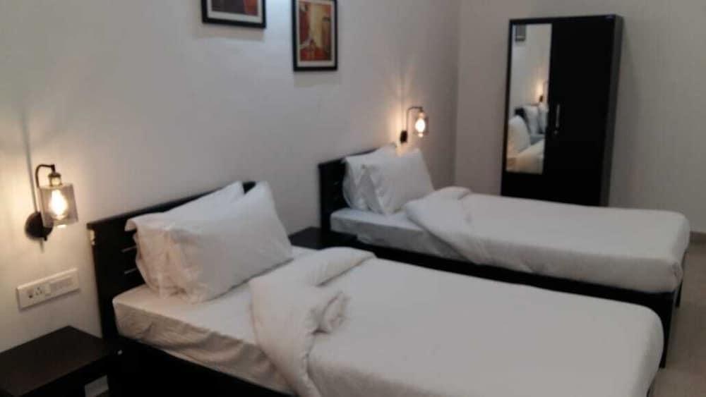 Yash Regency Room
