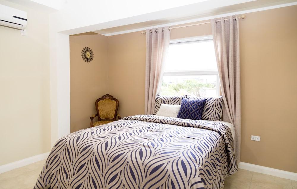 إكزكيوتيف سويتس آت ذا برومتونز