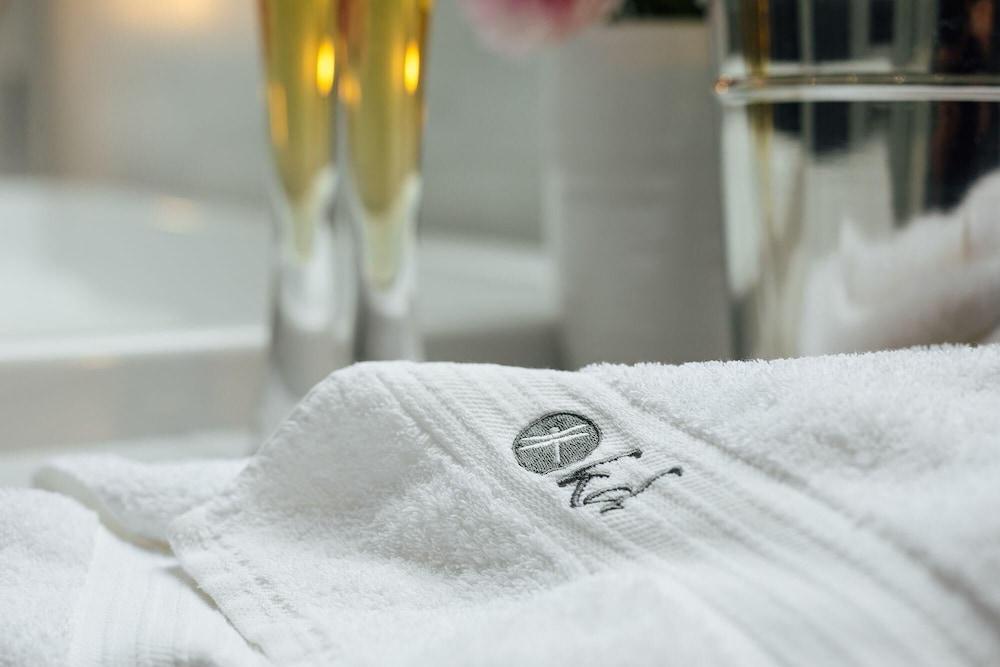 ذا هاوثورنز - لارج لاكشري كوتيدج هوت توب سي فيوز غرفة