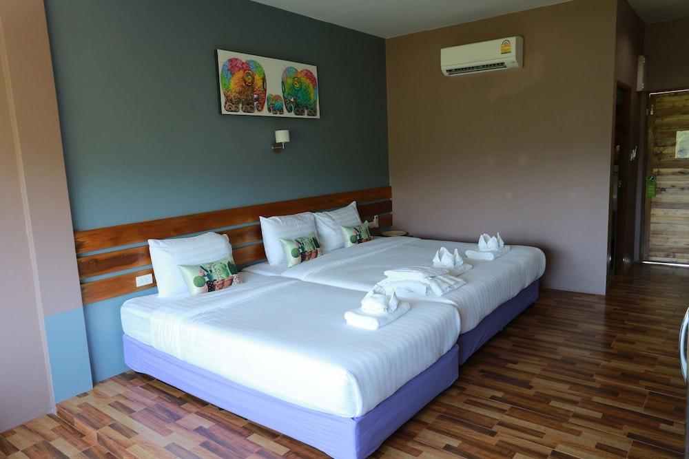 Greenery Resort Koh Tao Room