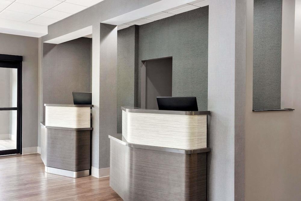 دايز إن آند سويتس باي ويندام مورفريسبورو منطقة الاستقبال